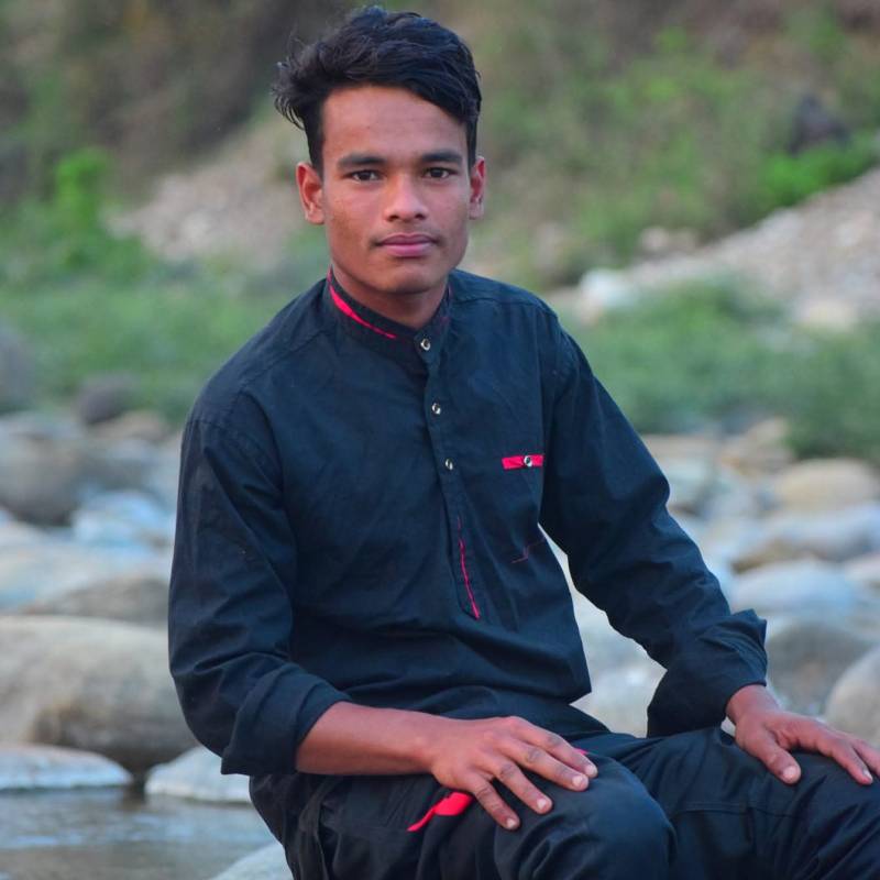 tajib, 27, Slough