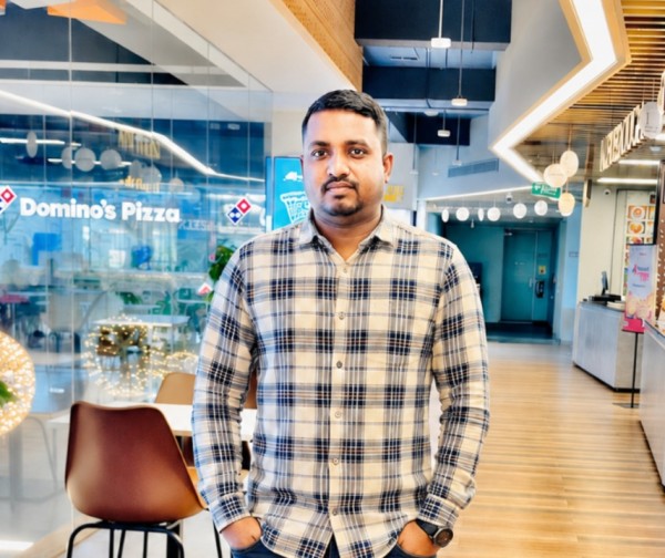 Ahmed, 27, Gelves