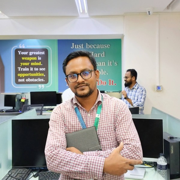 TUHIN, 35, Danl