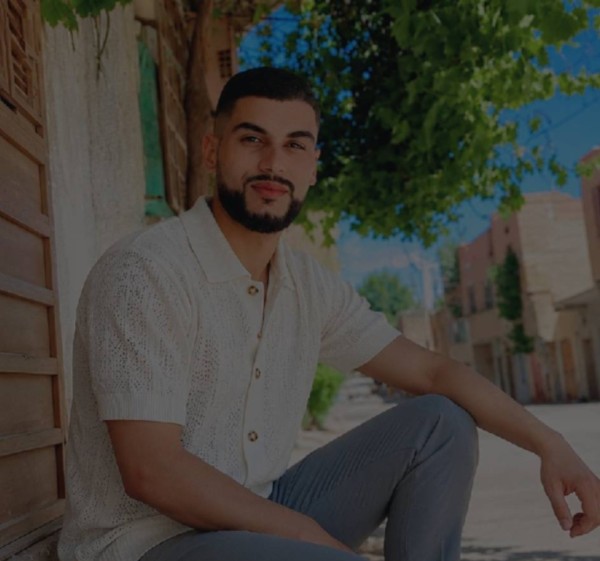 Farouk, 26, Plymouth