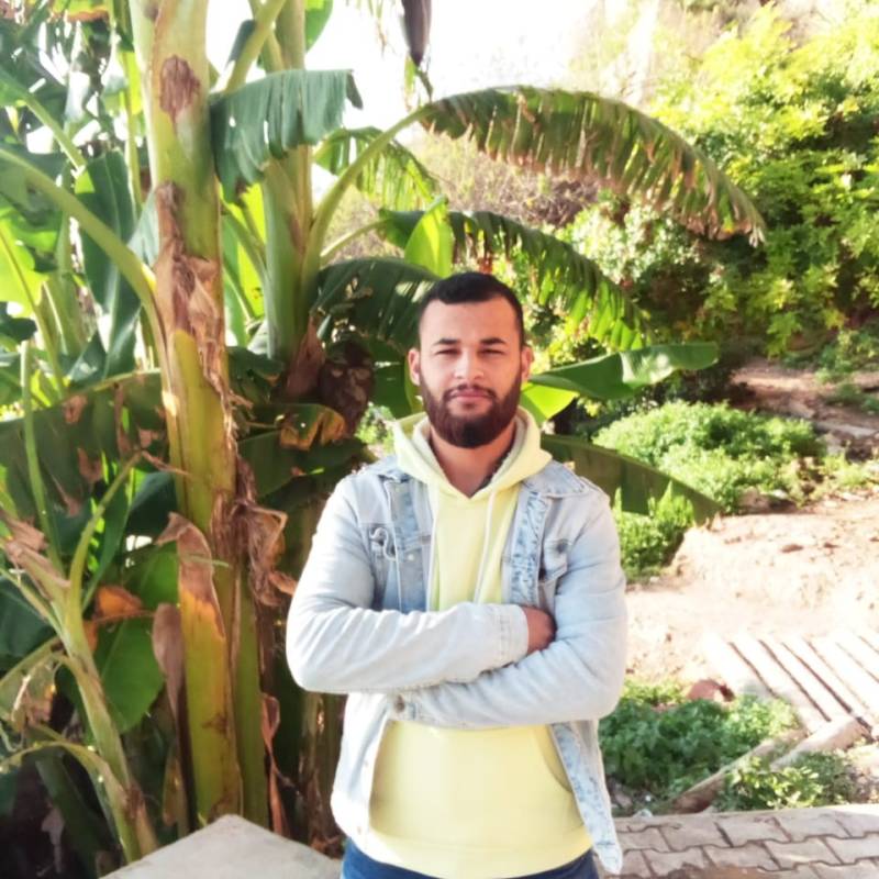 abdelali, 26, Chnebougeries