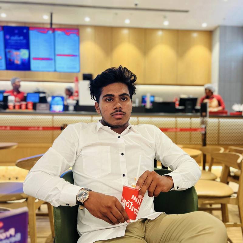 Raj Takbhate, 26, Santa Eulalia