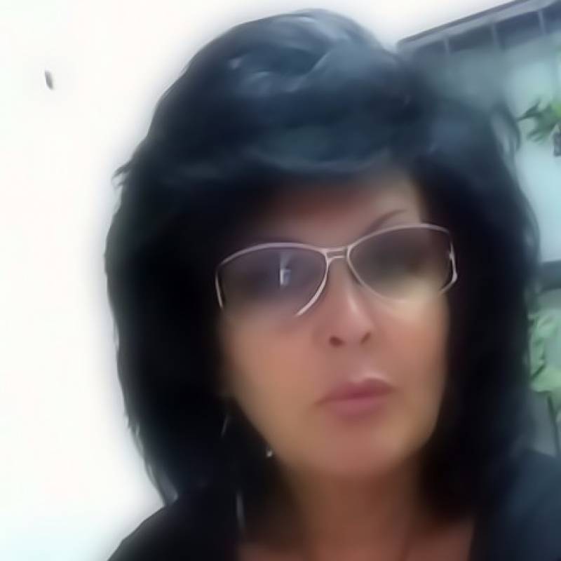 Alla, 64, Villelagrand