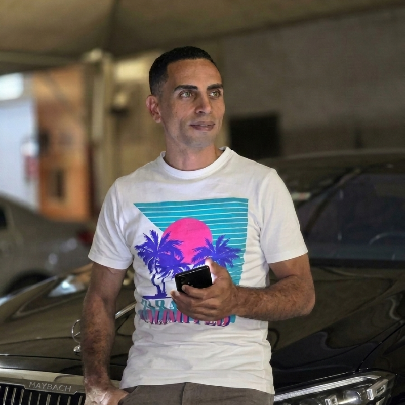 Robn, 36, Glenville