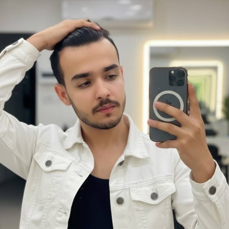 Nabil, 28, Tubaro