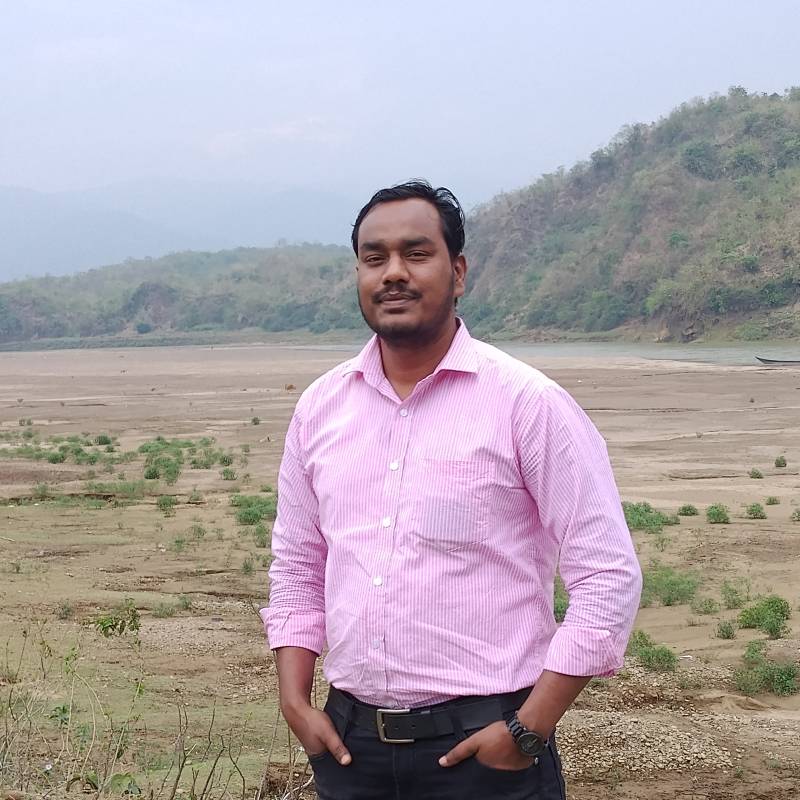 Taher, 31, Neom