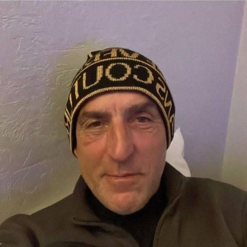 Alex, 54, Yengema