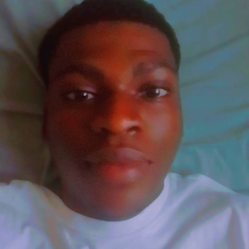 Eniola, 26, Oksbol