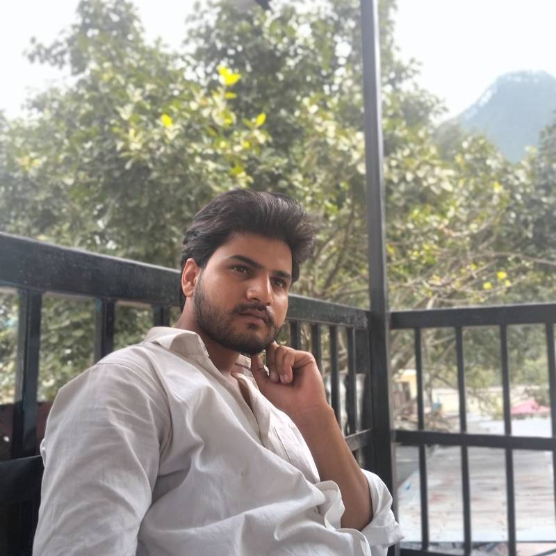 Abhinav, 21, El Rama
