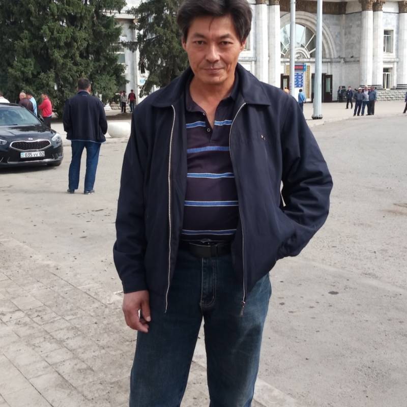 Арон, 60, Bisaul