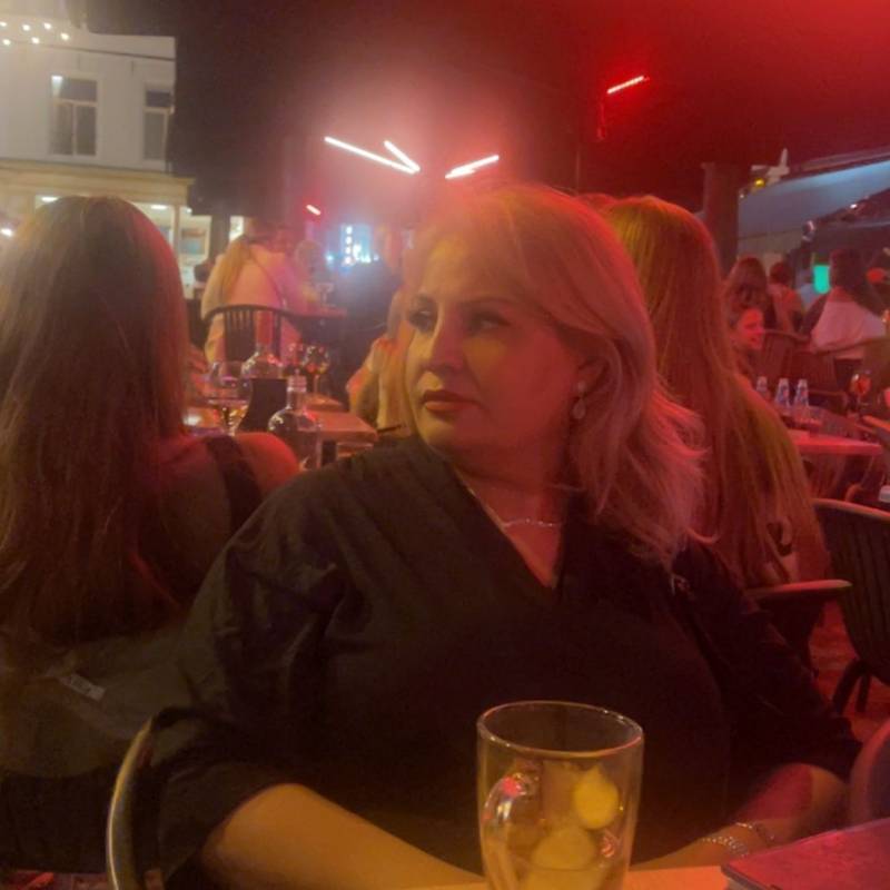 SARAH, 52, Igarau Do Tiet