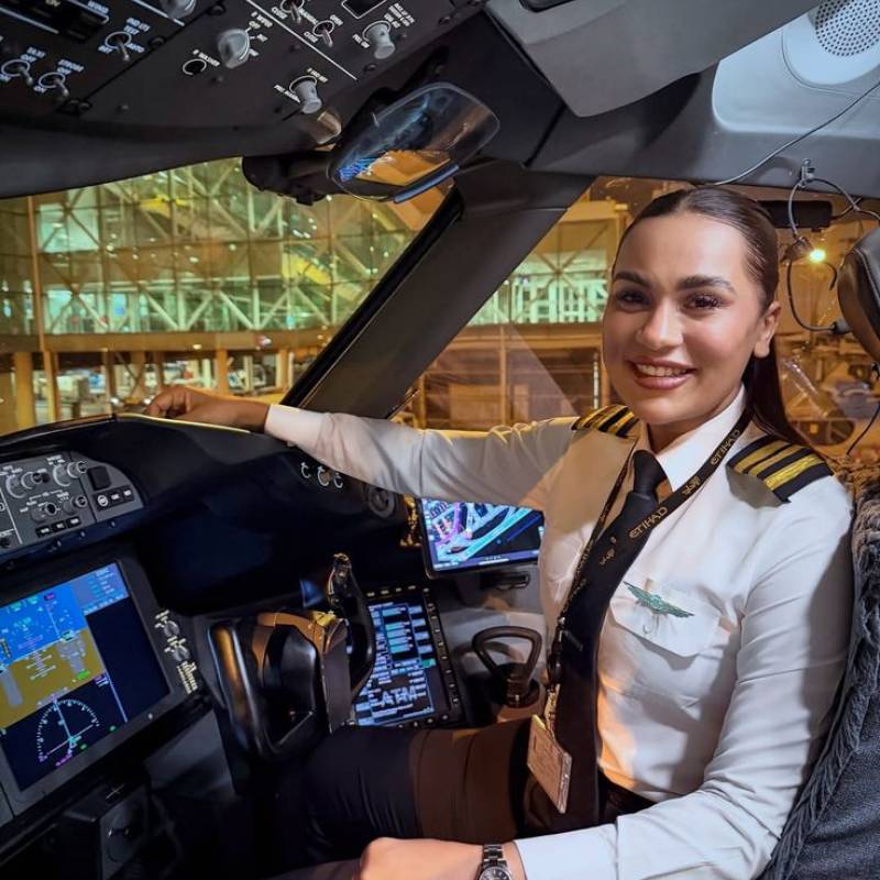 Kemala Johnson, 33, Shuanghe
