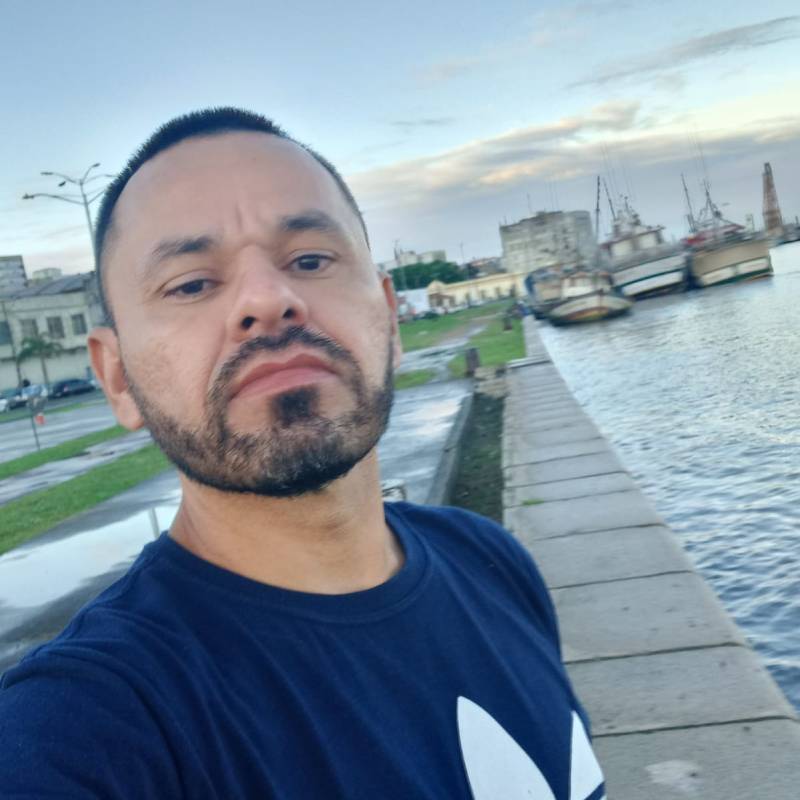 thiago, 43, Byram