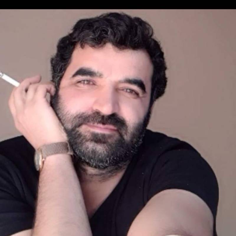 Ali, 42, Ama