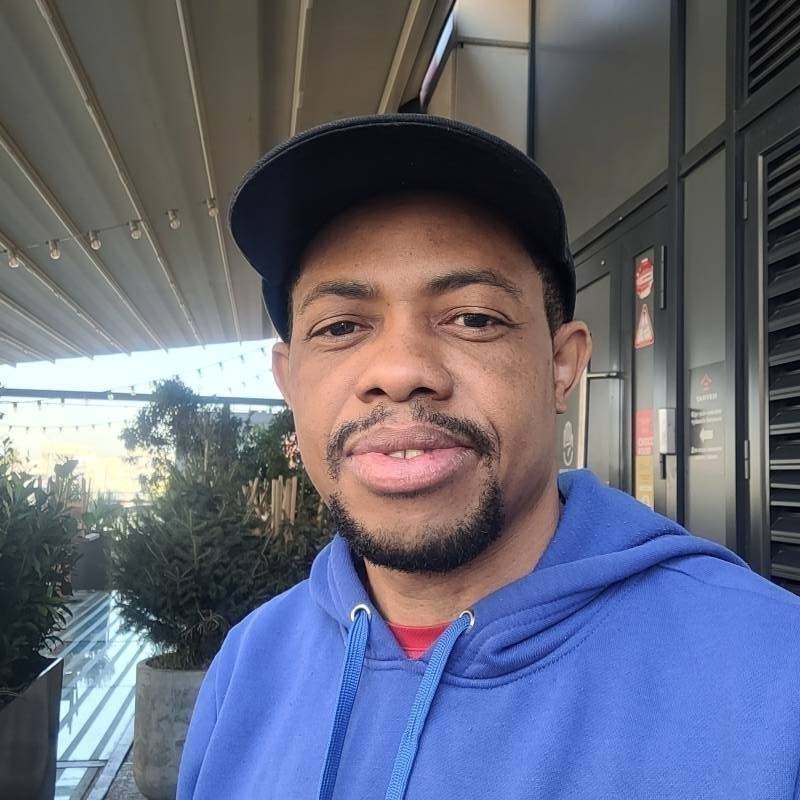 Lucky, 40, Funza