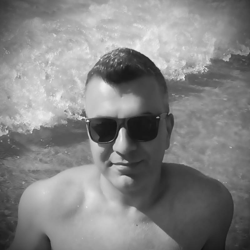 Roro, 41, Homer Glen