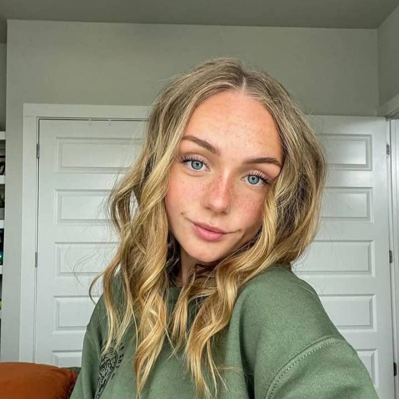 Sarah, 21, Urlaha