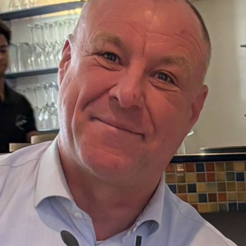 Ikarus, 52, Kahnj