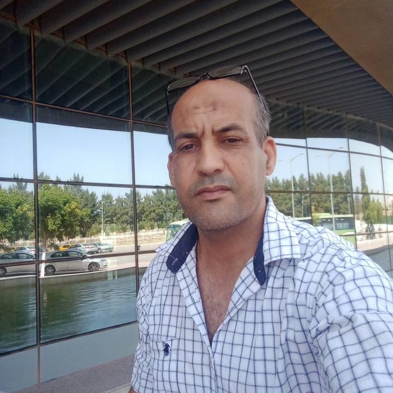 Ahmed, 51, Samangn