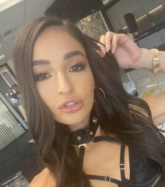 Serena, 31, Aira