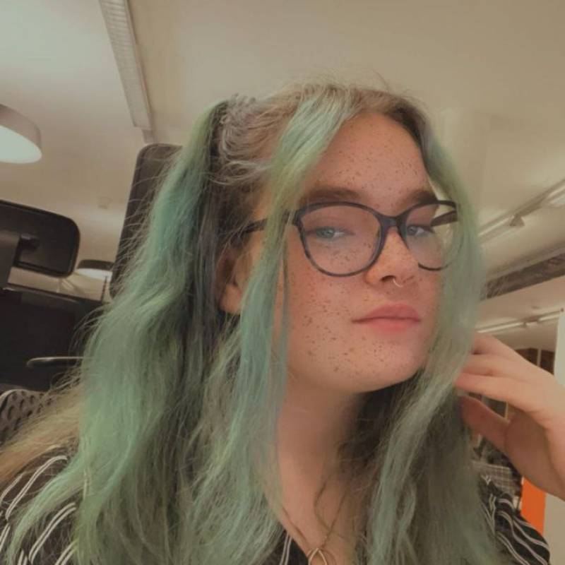 catherine, 25, Enigma