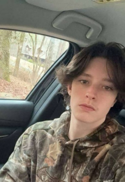 Cole, 39, Kannal