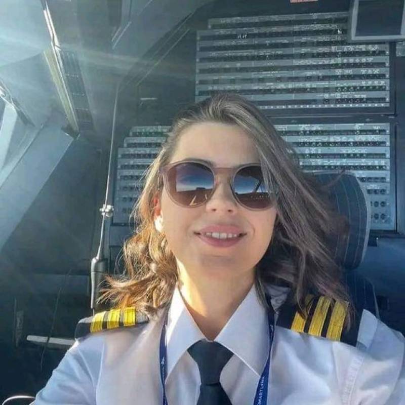 Elena George, 32, Deoria