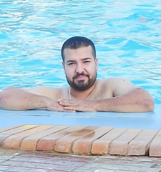 Eyad, 36, Takestan