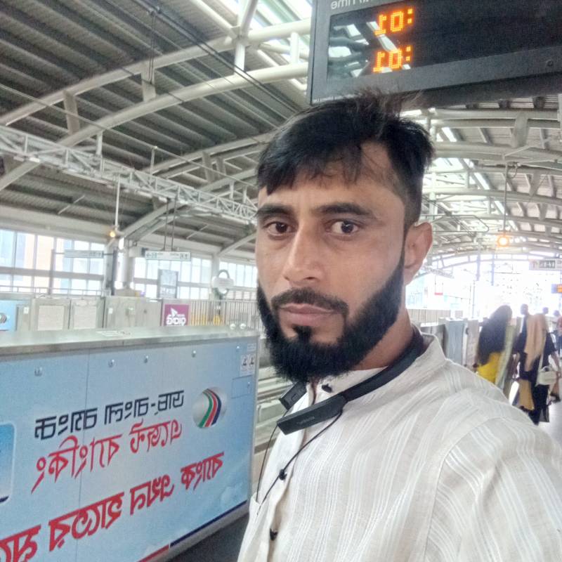 Mostafa, 38, Central