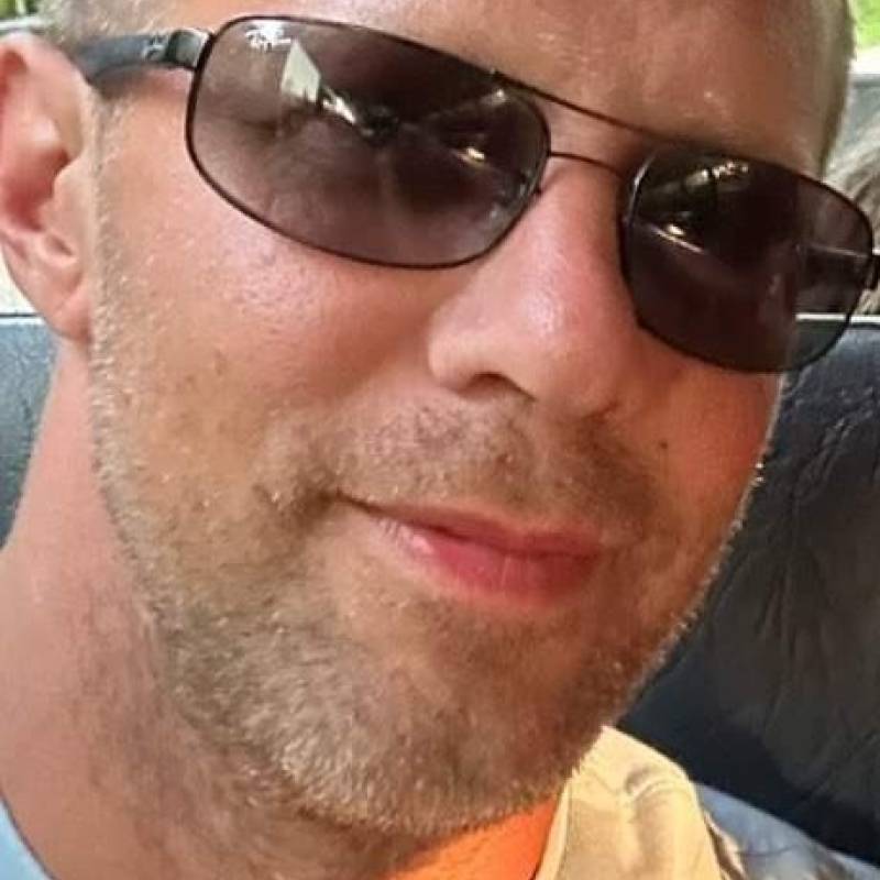 James, 47, Ivanjica