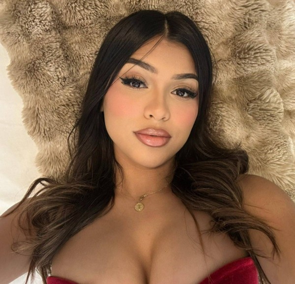 Amanda Smith, 30, Khaab