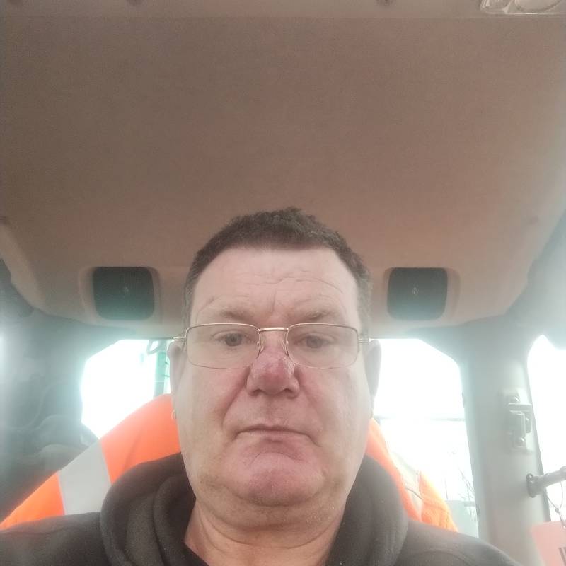Sandy, 56, Ampasimena