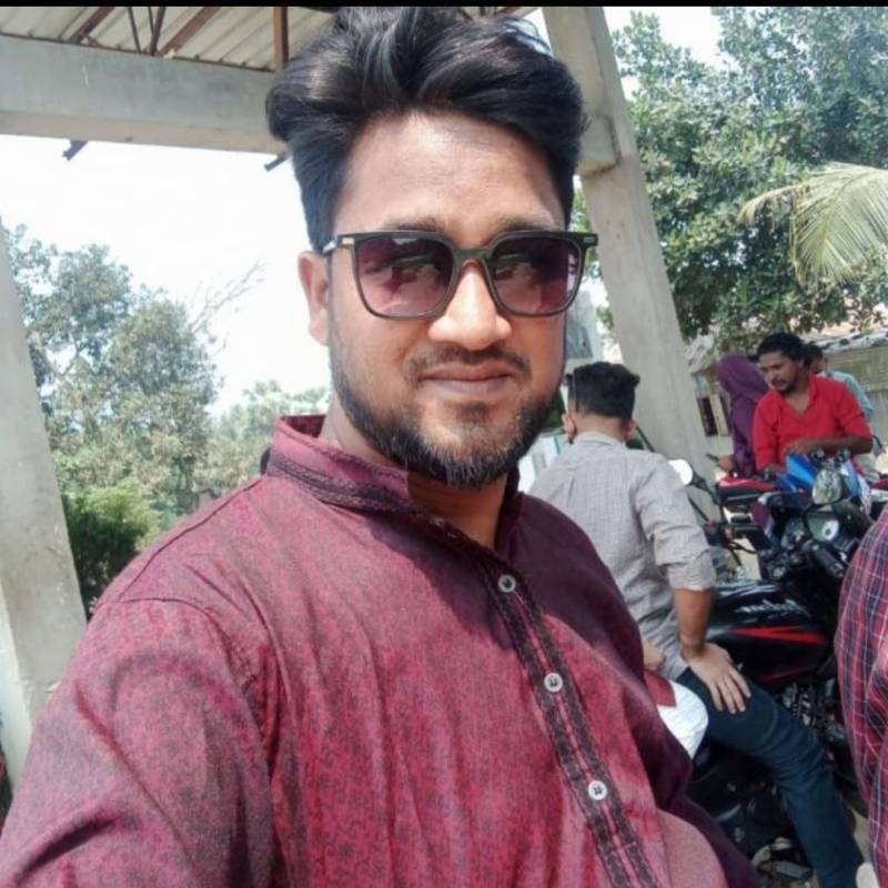 Imam Hossain, 43, Plabennec