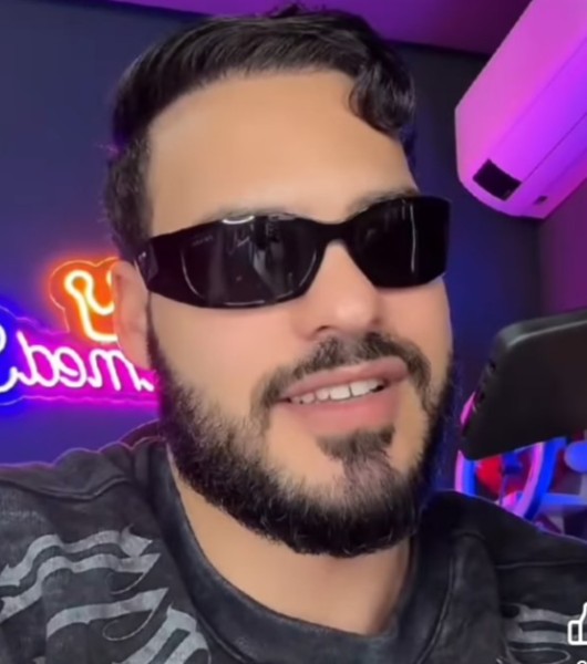 Abdelhak, 24, Yihezhuang