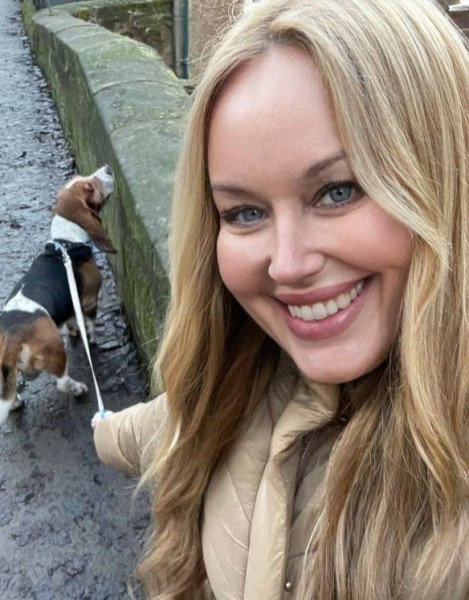 Amanda Clark, 28, Samahuta