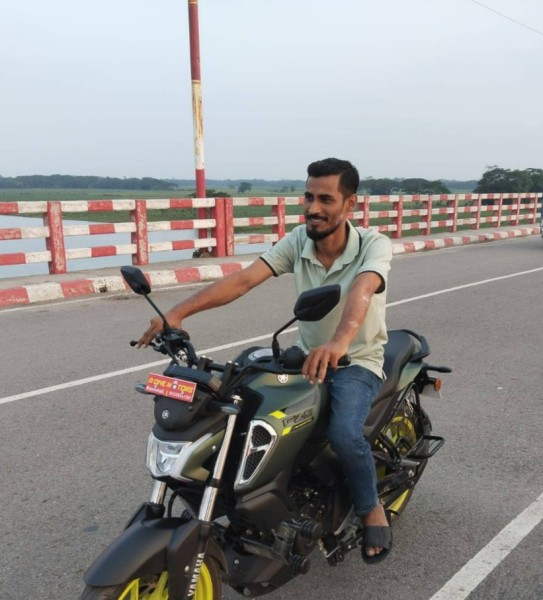 Zahid, 33, Yatou