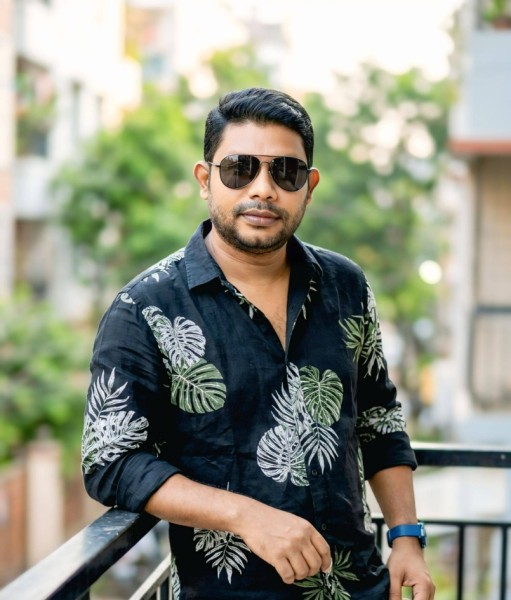 Ishan, 32, Centralia