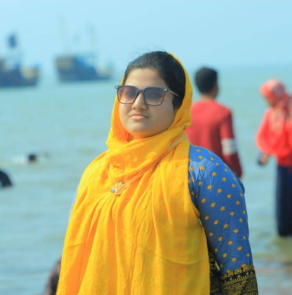 AKHNOOR, 25, Turlock
