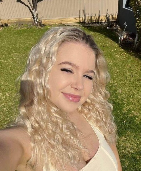 Mai Makova, 37, Ainapur