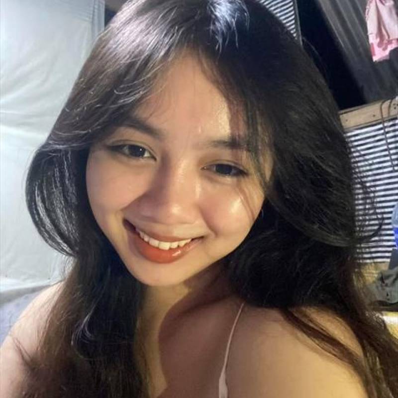 Stella, 42, The Pinery