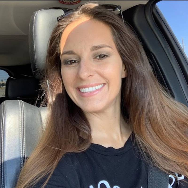 Gladys, 41, Walker