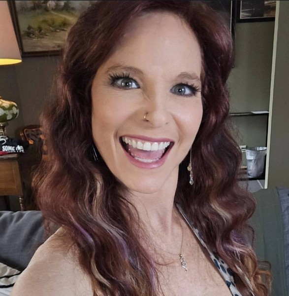 Elizabeth, 41, Fatikchari