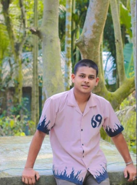 Prince sazzad, 18, Tait