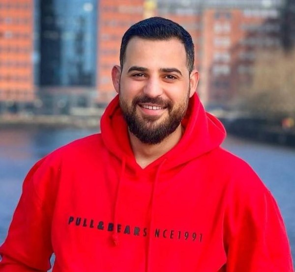 Dr. Frederic, 40, Manbazar