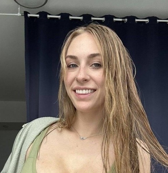Mayy, 32, Esil