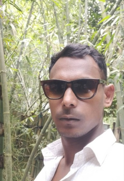 Alom, 25, St Simons