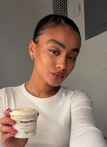 Glory, 75, Hullahalli