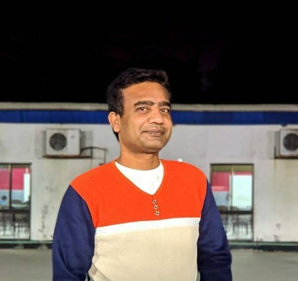 AKTAR, 38, Laja