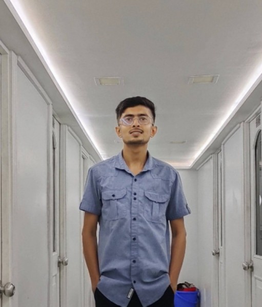 Musfiqu, 26, Reggello