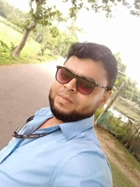 Shovuj khan, 29, Riyadh
